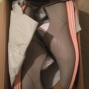 Cole Haan Oxfords Women’s Size 10